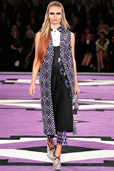 Look 38
